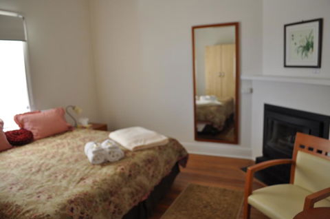 Lambert Estate Retreat - Accommodation BNB 3