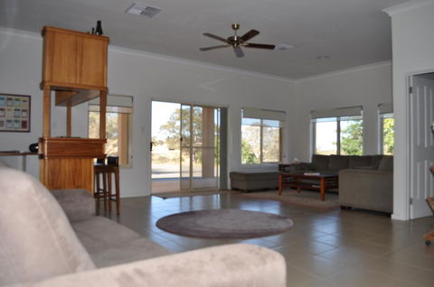 Lambert Estate Retreat - Accommodation BNB 2