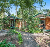 Landsborough Pines Caravan Park - Accommodation BNB