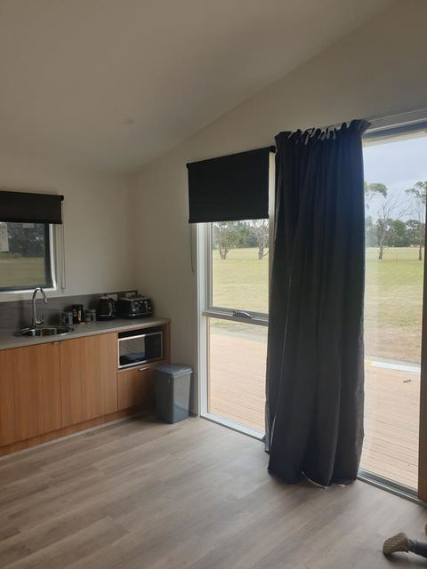 Lara Lodge - Accommodation BNB 1