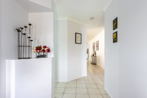 Large Executive And Family Home - Flinders View - Accommodation BNB 3