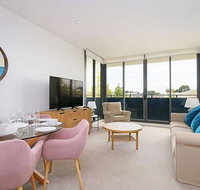Large Modern 2 Bedroom Apartment near Lake Claremont - Accommodation BNB