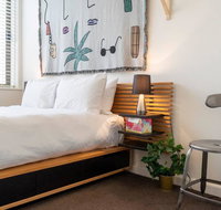 Light Filled Contemporary Urban Oasis Apt  Parking - Accommodation BNB