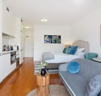 Luxurious light-filled studio in winning location - Accommodation BNB