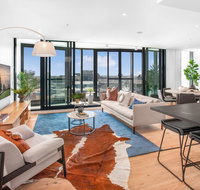 Luxury 3-Bed Apartment Near Valley Shops and Bars - Accommodation BNB