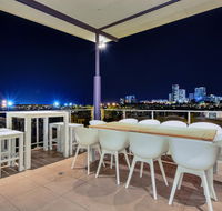 Luxury Darwin City Lights Jacuzzi Central Location Large House New Furnishings - Accommodation BNB