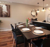 LUXURY Davcorp Executive Rentals - Free Wifi Wine Netflix and Parking in Brompton - Accommodation BNB