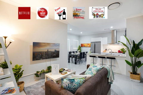 LUXURY HOUSE 10 MIN FROM BEACH WIFI+NETFLIX SLEEP 9 - Accommodation BNB 0