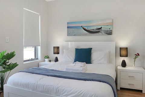 LUXURY HOUSE 10 MIN FROM BEACH WIFI+NETFLIX SLEEP 9 - Accommodation BNB 2