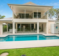Luxury Living on the Beachfront - Accommodation BNB