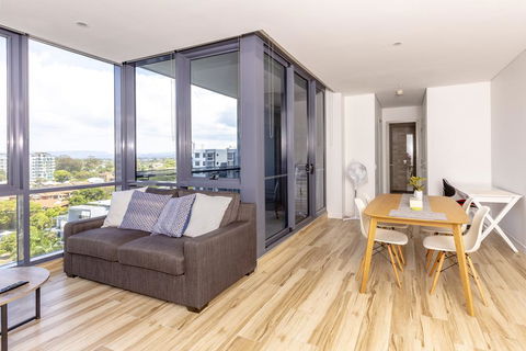 Luxury Modern Apartment In Southport With Hotel Facilities - Accommodation BNB 2