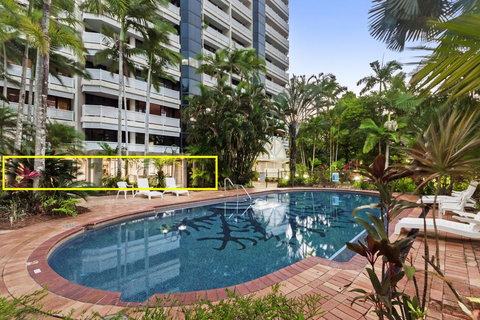 Luxury Pool Side Apartment In Beachfront Resort - Accommodation BNB 1