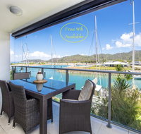 Magnetic Blue Waterfront Apartments - Accommodation BNB