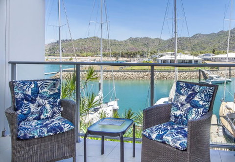 Magnetic Blue Waterfront Apartments - Accommodation BNB 1