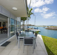 Magnetic Docks Townhouse 1 - Accommodation BNB