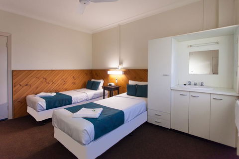 Manly Hotel - Accommodation BNB 1