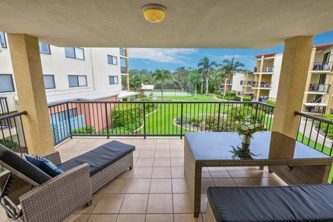 Marcoola Beachfront 3BR -Pool-100m To The Beach. - Accommodation BNB 2