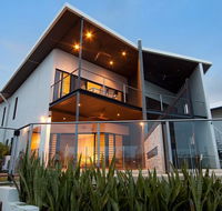 Marina Views Townhouse - Accommodation BNB