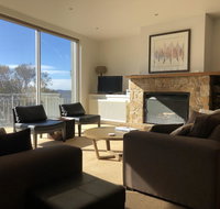 Mark II 2 West - Accommodation BNB
