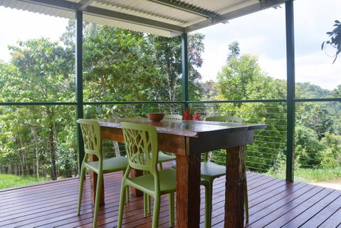 Mena Creek Flower House - Accommodation BNB 2