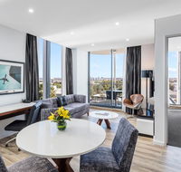 Meriton Suites Mascot Central - Accommodation BNB