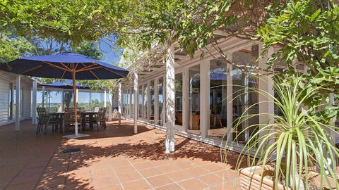 Merricks North Retreat - Country Home On 5 Acres - Accommodation BNB 2