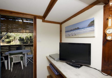 Mick's Beach Cottage - Seal Rocks Beachfront - Accommodation BNB 3