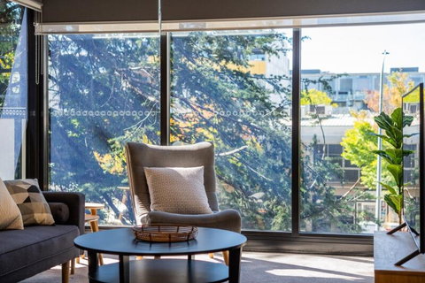 Midnight Apartments Accommodate Canberra - Accommodation BNB 0