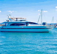 Million dollar Luxury 90ft yacht in Gold Coast - Accommodation BNB