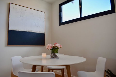 Modern And Elegant Apartment Near The Beach - Accommodation BNB 2
