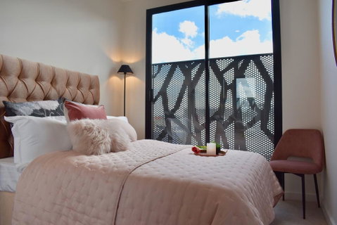 Modern And Elegant Apartment Near The Beach - Accommodation BNB 3
