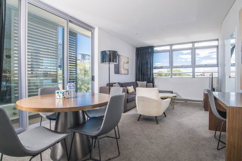 Modern Home For 4 @Silkari Suite Chatswood - Accommodation BNB 3