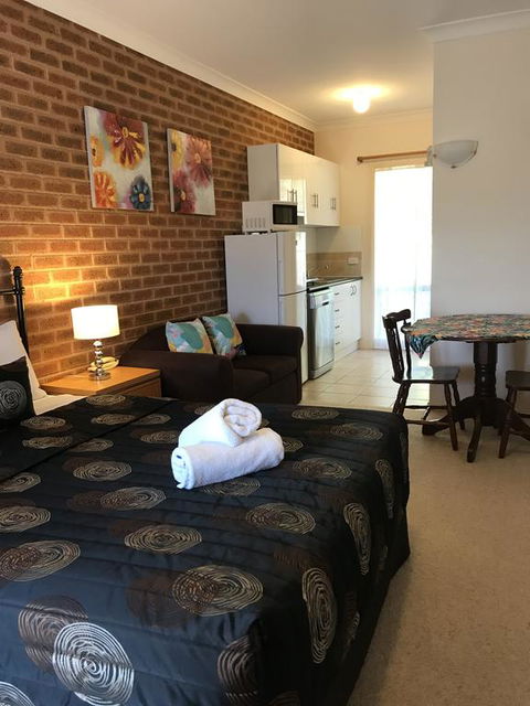 Motel Views Yackandandah - Accommodation BNB 3