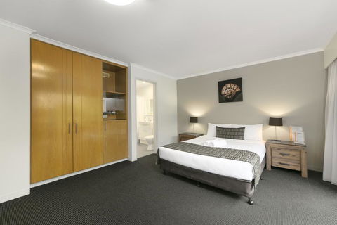 Mt Ommaney Hotel Apartments - Accommodation BNB 0