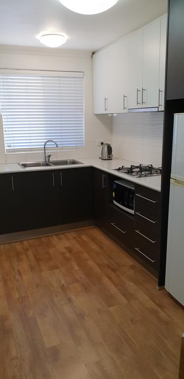 Mt.Lawley Superb 2 BR Location Comfort, Style 2 - Accommodation BNB 1
