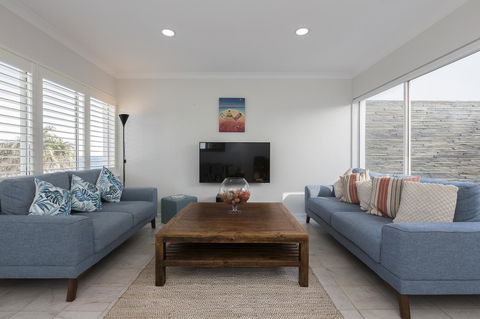 Cottesloe Beach House II - Accommodation BNB 4