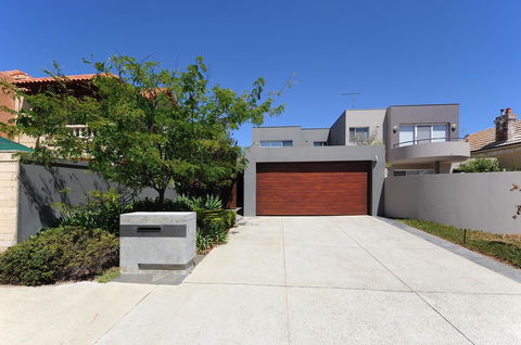 Cottesloe Beach House II - Accommodation BNB 22