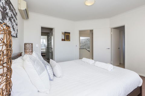 Cottesloe Beach House II - Accommodation BNB 17