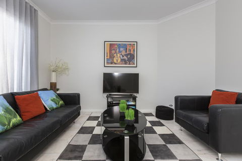 Cottesloe Beach House II - Accommodation BNB 6