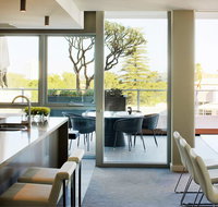 Claremont Quarter Luxury Apartment - Accommodation BNB