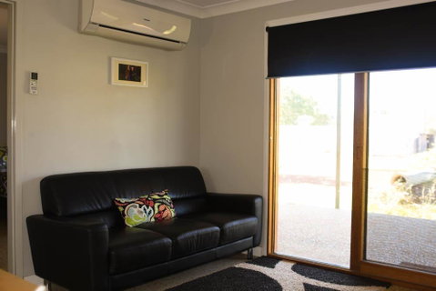 Swan Valley Sisters - Accommodation BNB 24