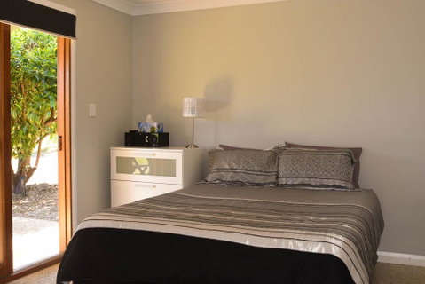 Swan Valley Sisters - Accommodation BNB 25