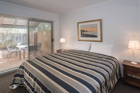 Bayshore Beachside Resort - Accommodation BNB 3