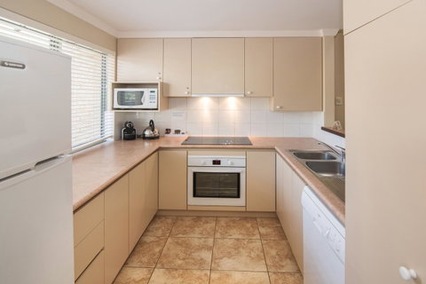 Bayshore Beachside Resort - Accommodation BNB 19