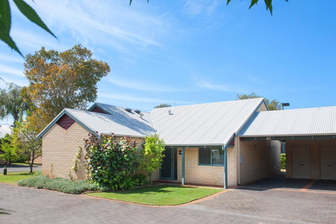 Bayshore Beachside Resort - Accommodation BNB 31