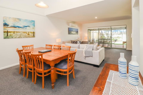 Bayshore Beachside Resort - Accommodation BNB 40