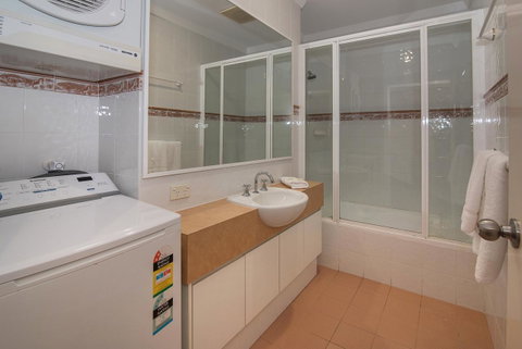 Bayshore Beachside Resort - Accommodation BNB 35
