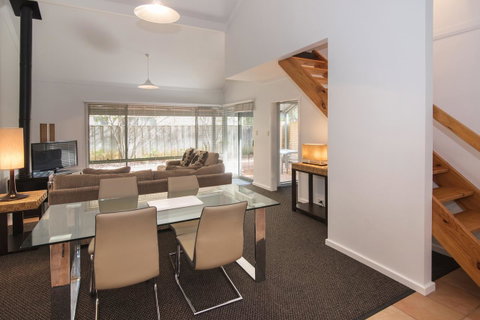 Bayshore Beachside Resort - Accommodation BNB 4