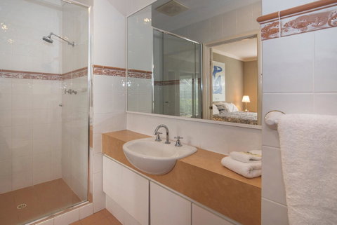Bayshore Beachside Resort - Accommodation BNB 34