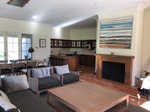 Caves Road Guest Houses - Accommodation BNB 23